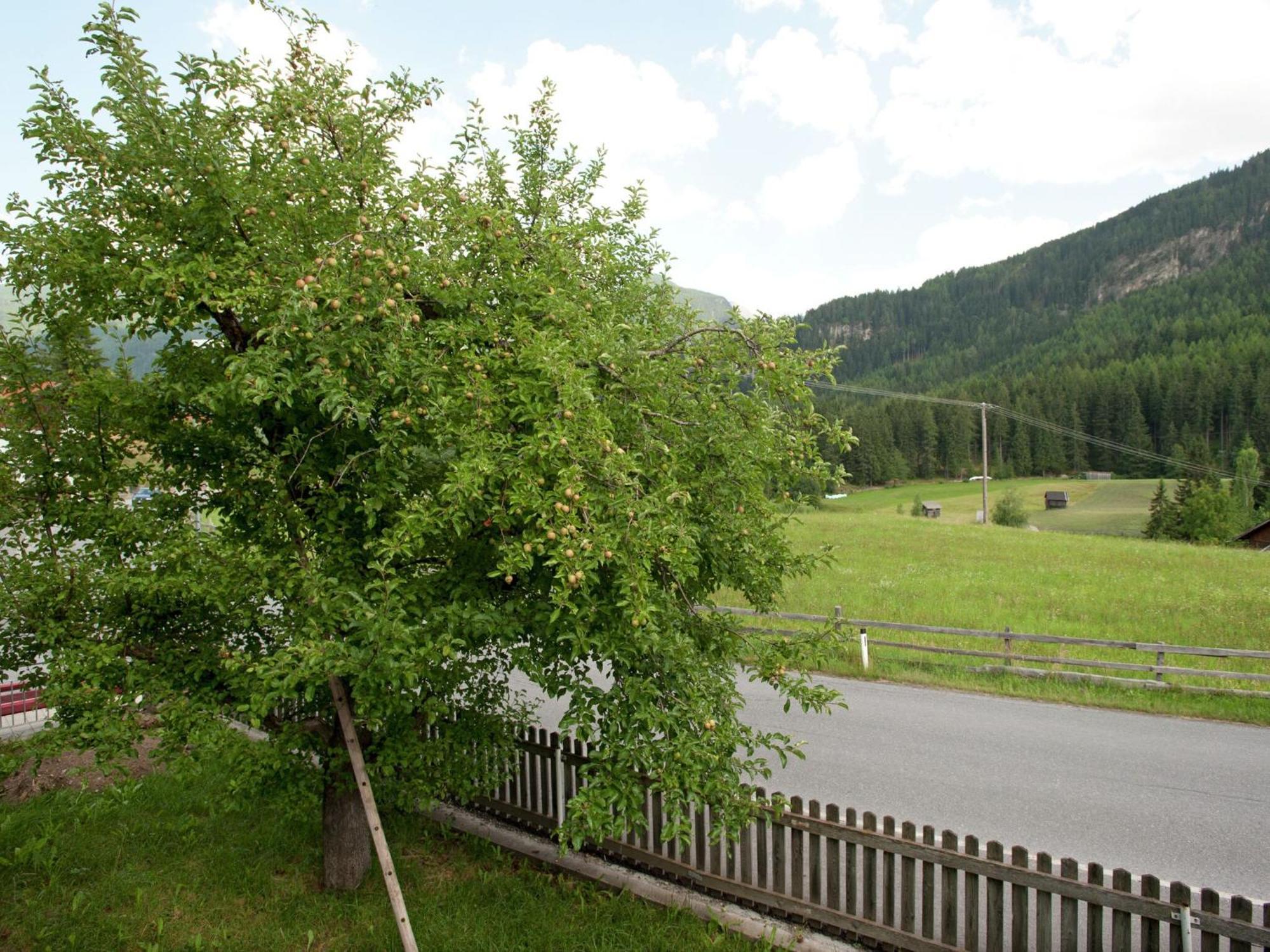 Spacious Holiday Home In Wenns Near Ski Area Exteriér fotografie